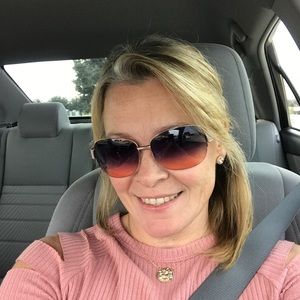 Meet your Posher, Ann